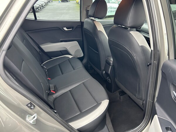 Used Kia Stonic 2019 for sale - 76288258: Photo 34