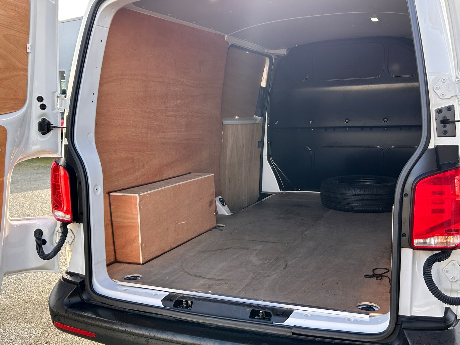 Used Volkswagen Transporter 2024 for sale - 76395452: Photo 14