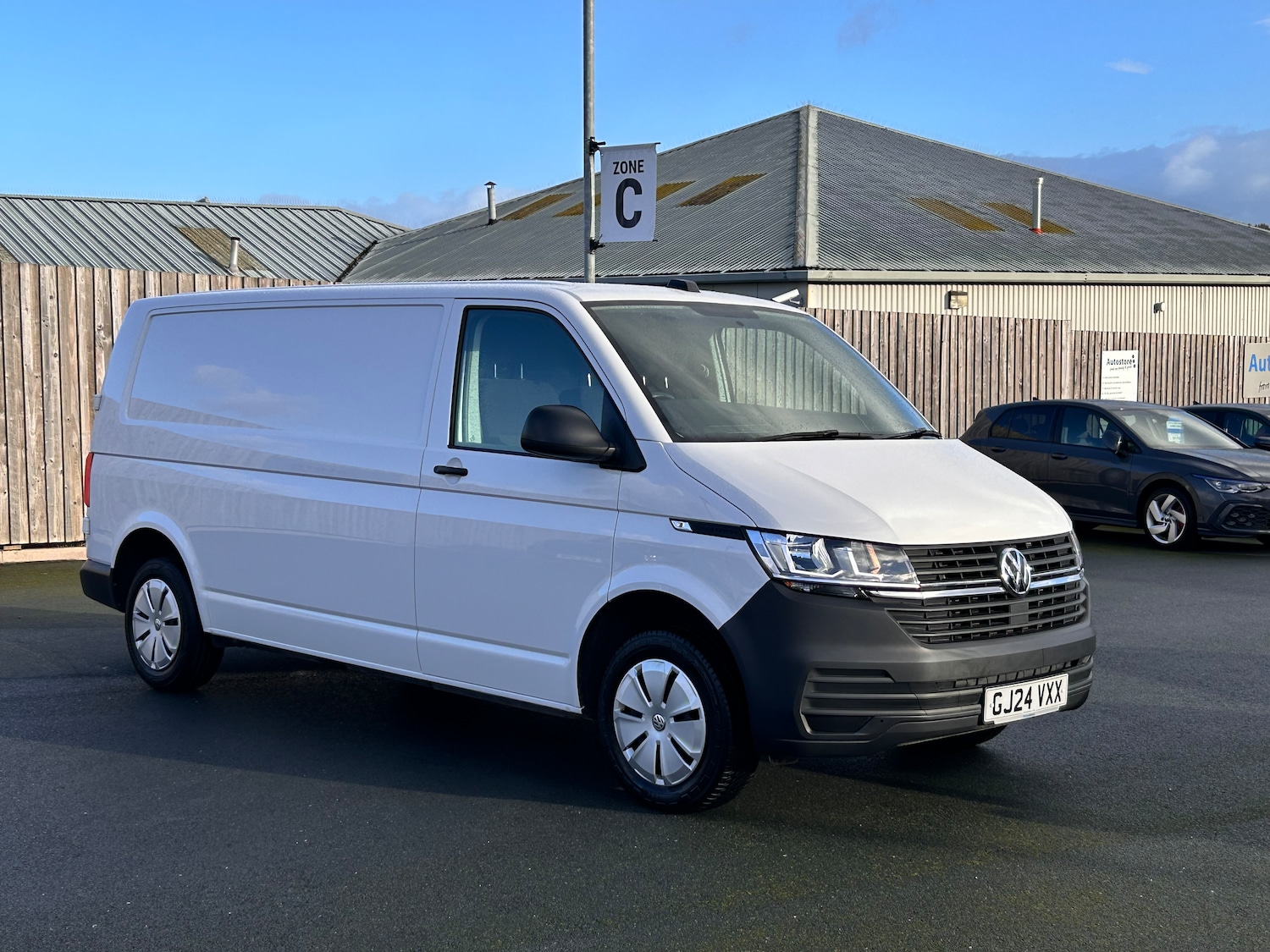 Used Volkswagen Transporter 2024 for sale - 76395452: Photo 2