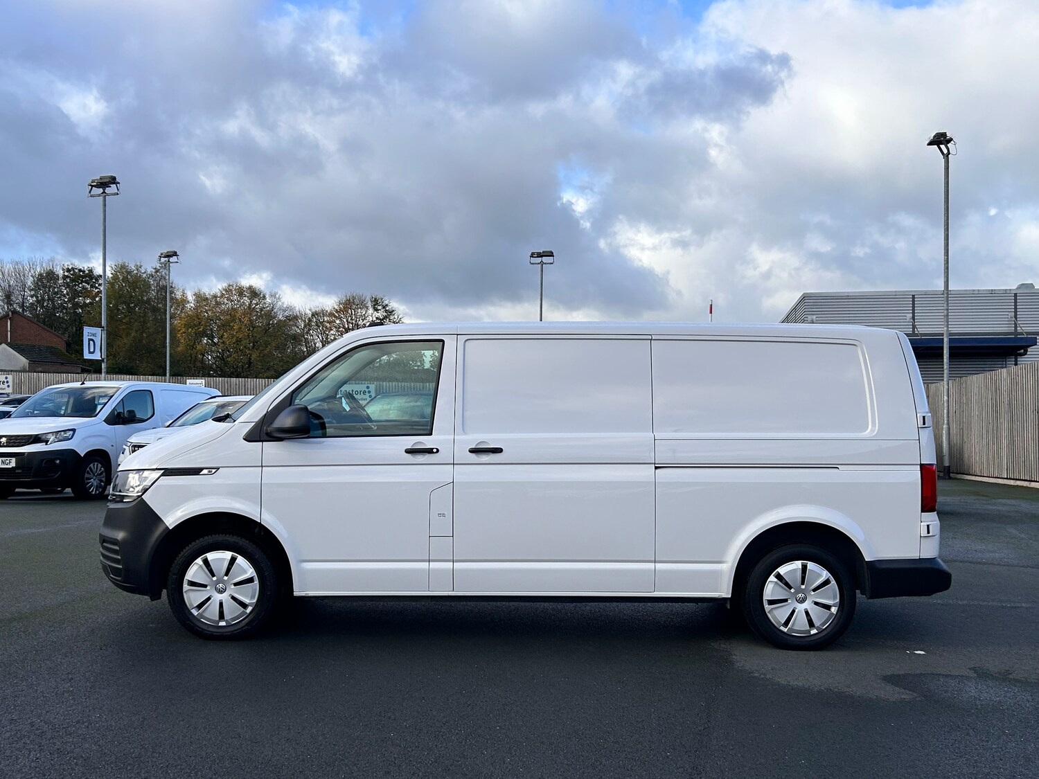 Used Volkswagen Transporter 2024 for sale - 76395452: Photo 5
