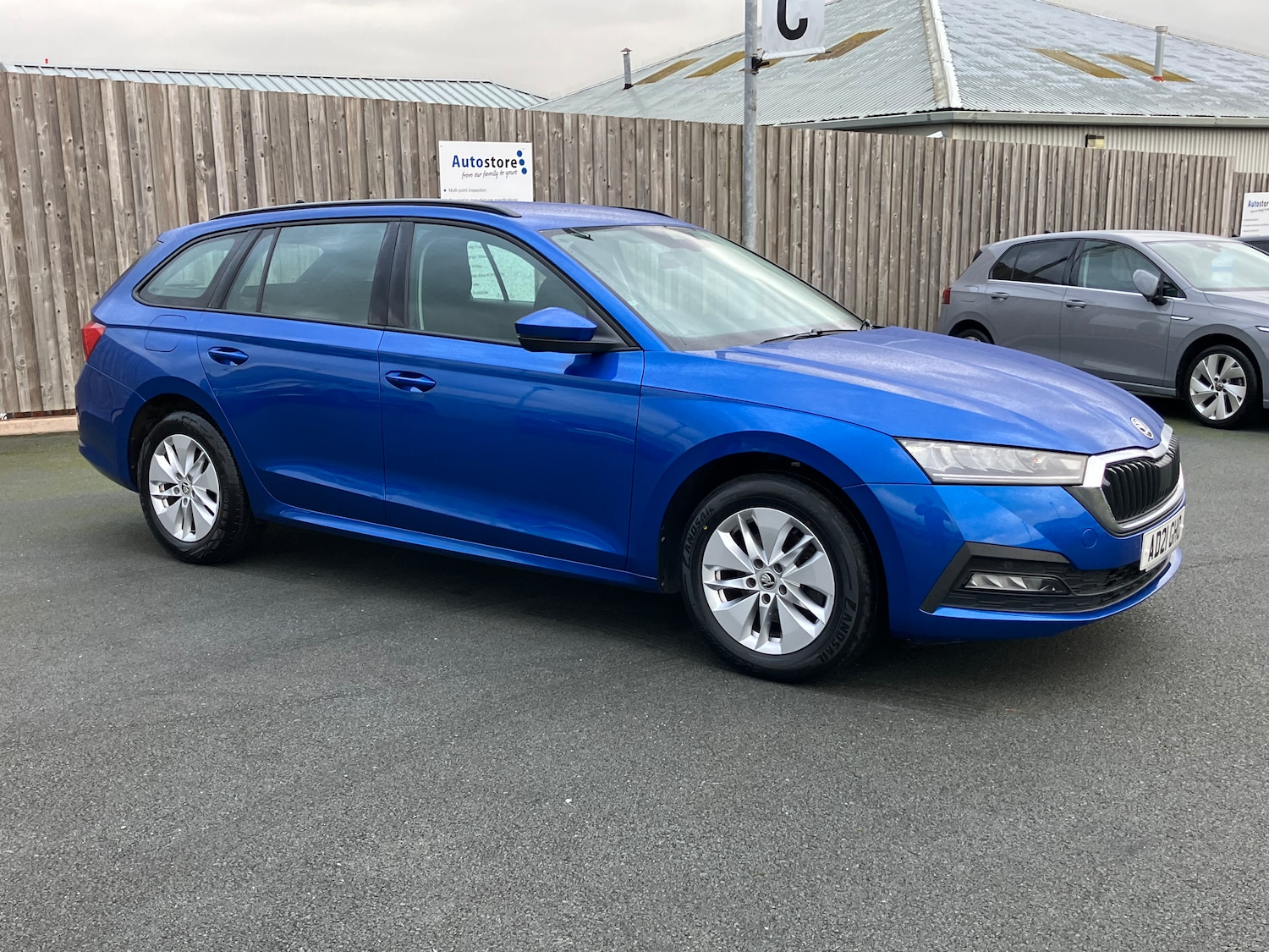 Used Skoda Octavia 2021 for sale - 76436730: Photo 2
