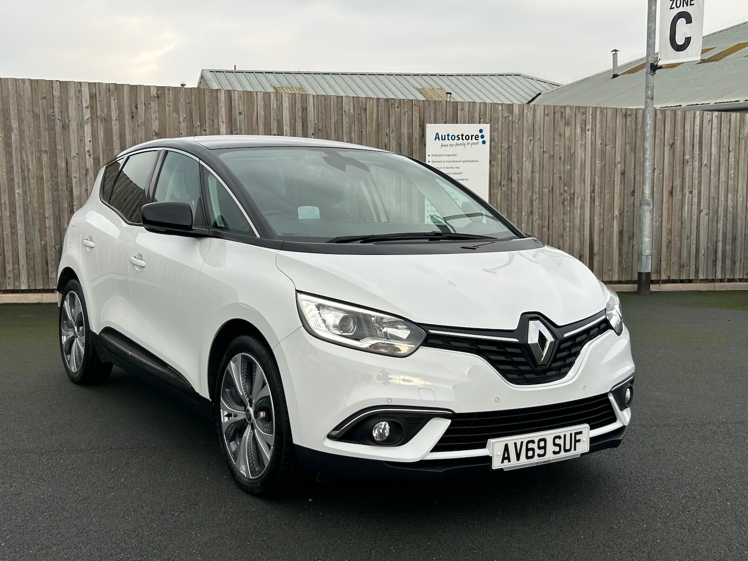 Used Renault Scenic 2019 for sale - 76516035: Photo 1