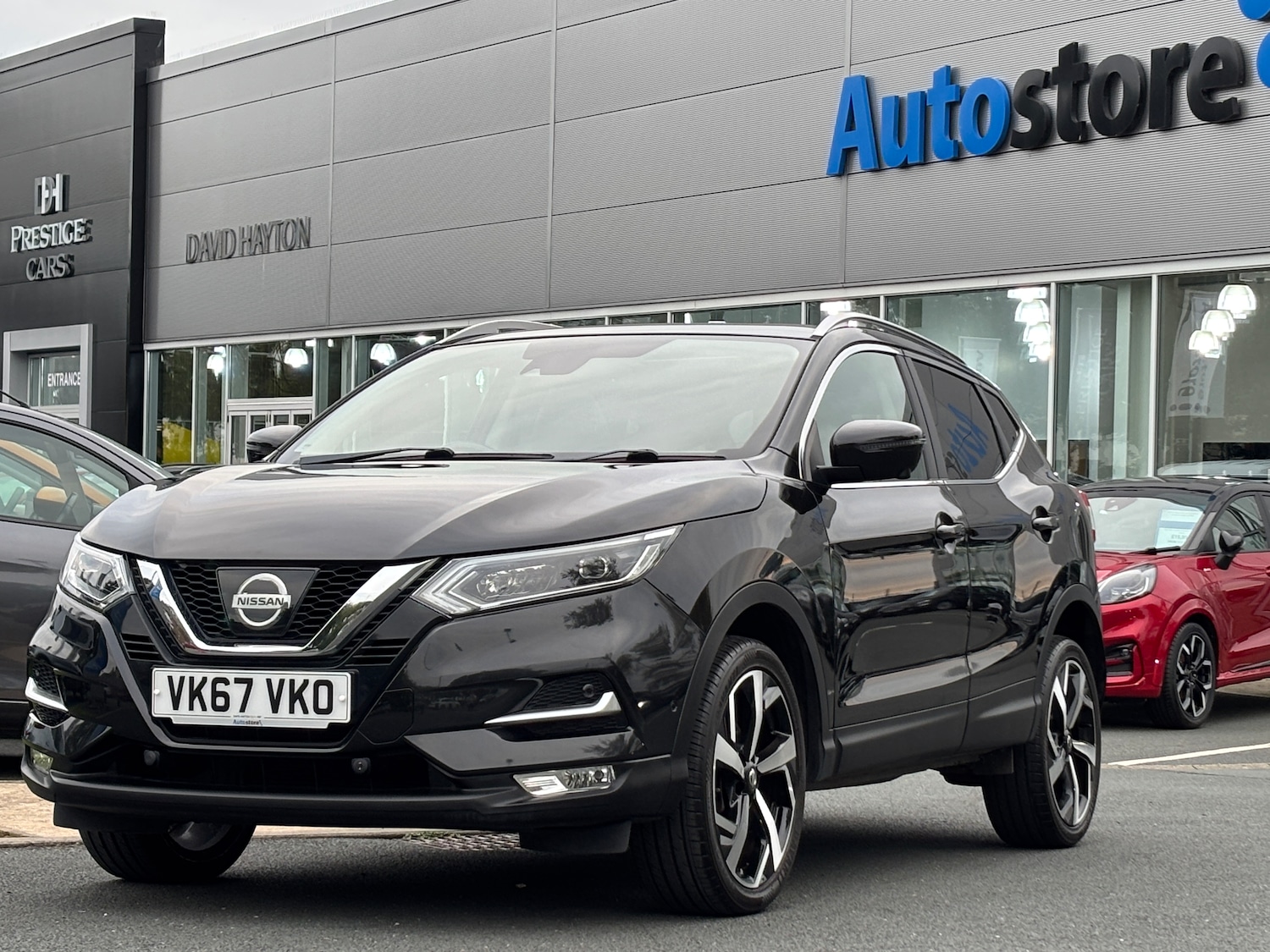 Used Nissan Qashqai 2017 for sale - 76395434: Photo 2
