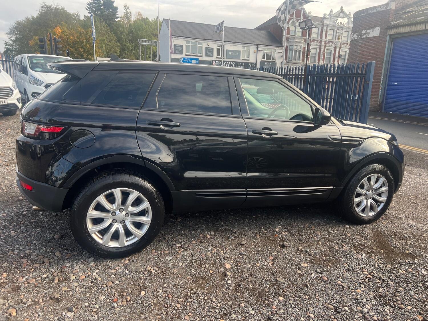 Used Land Rover Range Rover Evoque 2016 for sale - 76128885: Photo 2