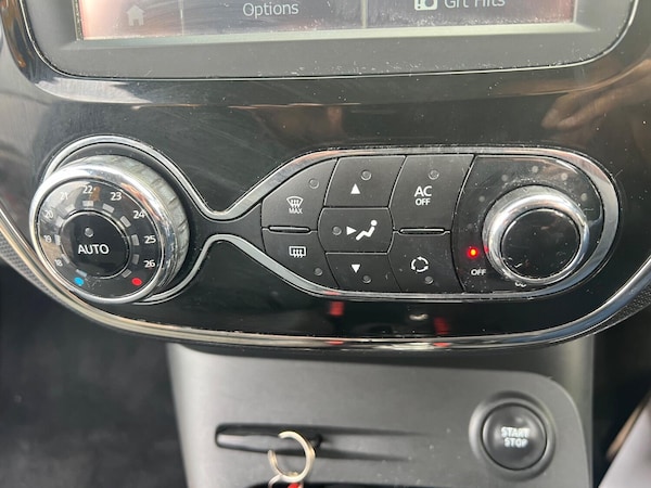Used Renault Captur 2015 for sale - 76293280: Photo 23