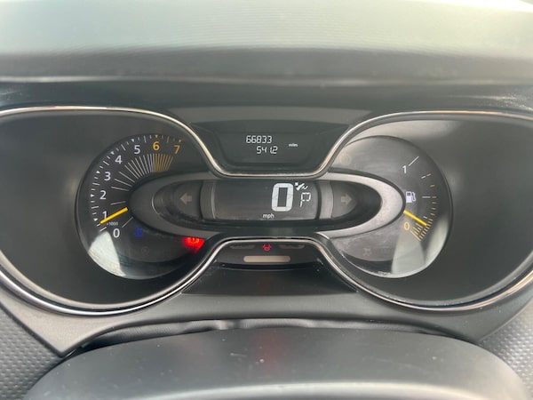 Used Renault Captur 2015 for sale - 76293280: Photo 29