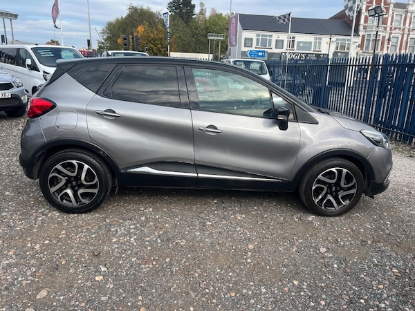 Used Renault Captur 2015 for sale - 76293280: Photo 2