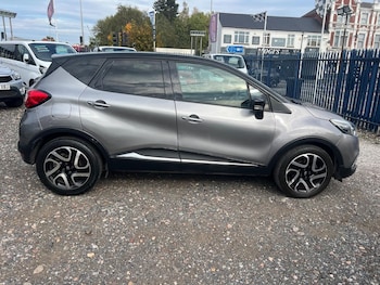 Used Renault Captur 2015 for sale - 76293280: Photo 2