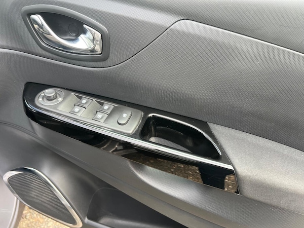 Used Renault Captur 2015 for sale - 76293280: Photo 31