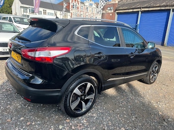 Used Nissan Qashqai 2015 for sale - 75550314: Photo