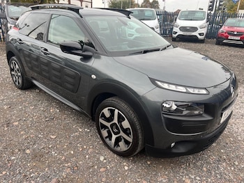 2016 - 1.2 PureTech Flair Edition 5-Door