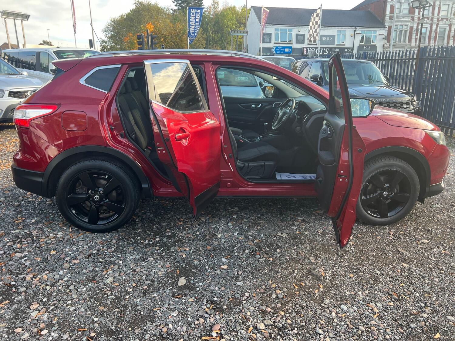 Used Nissan Qashqai 2015 for sale - 76093742: Photo 11