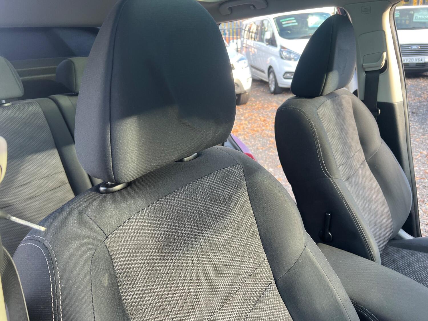 Used Nissan Qashqai 2015 for sale - 76093742: Photo 17