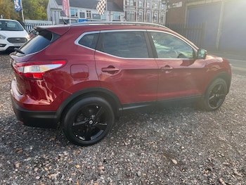 Used Nissan Qashqai 2015 for sale - 76093742: Photo 3