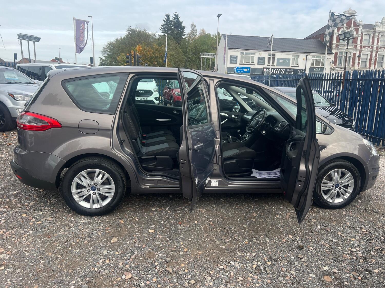 Used Ford S-Max 2012 for sale - 76107379: Photo 11