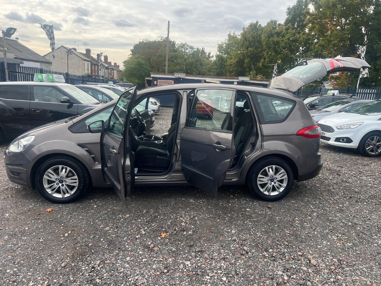 Used Ford S-Max 2012 for sale - 76107379: Photo 13