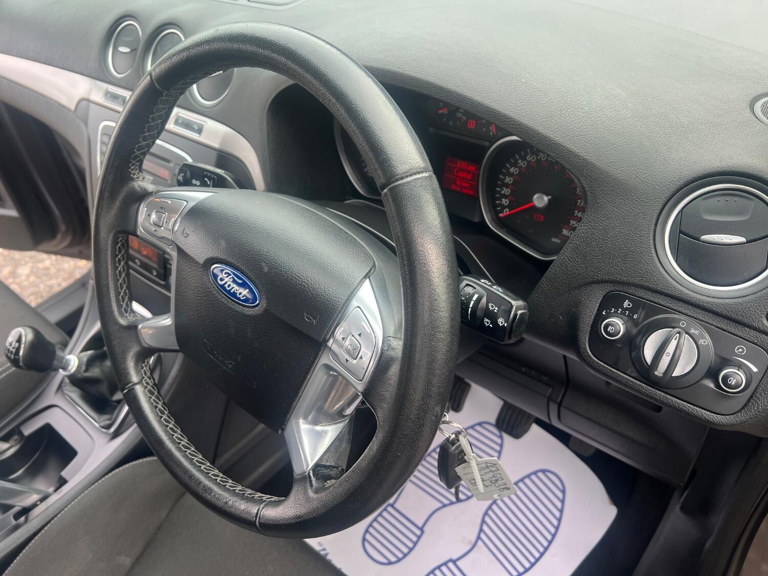 Used Ford S-Max 2012 for sale - 76107379: Photo 16