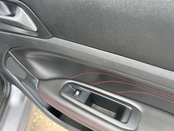Used Peugeot 308 2016 for sale - 75105611: Photo 35