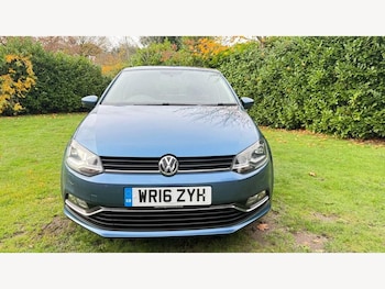 Used Volkswagen Polo 2016 for sale - 79194047: Photo