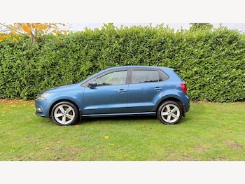 Used Volkswagen Polo 2016 for sale - 79194047: Photo