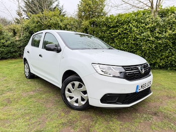 Used Dacia Sandero 2018 for sale - 78190588: Photo