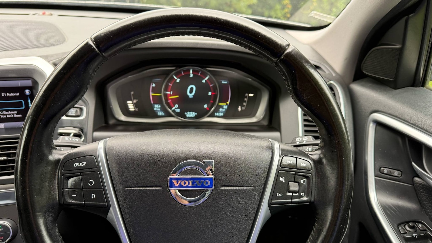 Used Volvo XC60 2014 for sale - 77165081: Photo 16