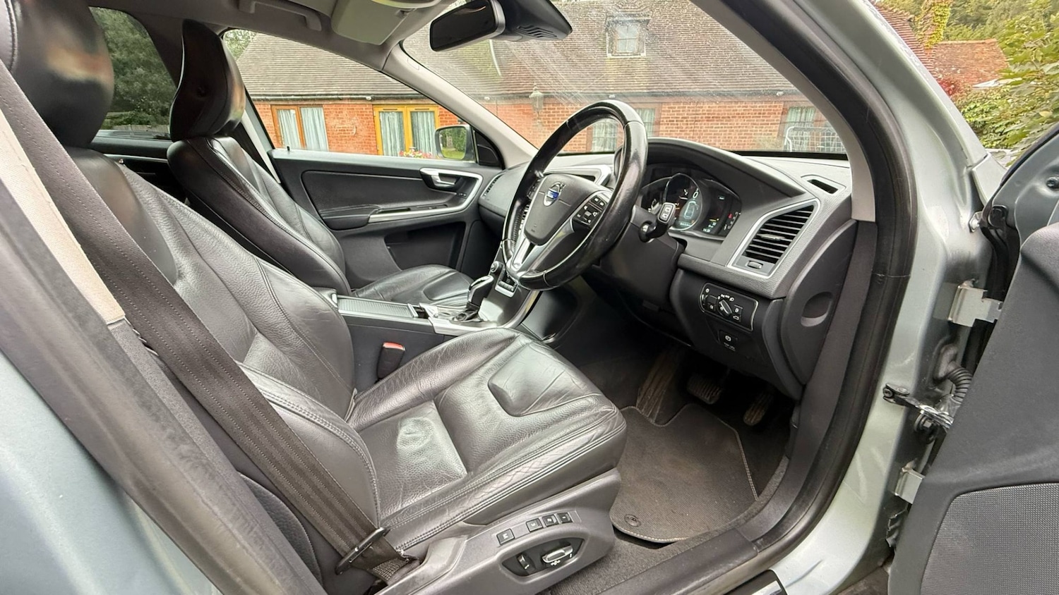 Used Volvo XC60 2014 for sale - 77165081: Photo 8