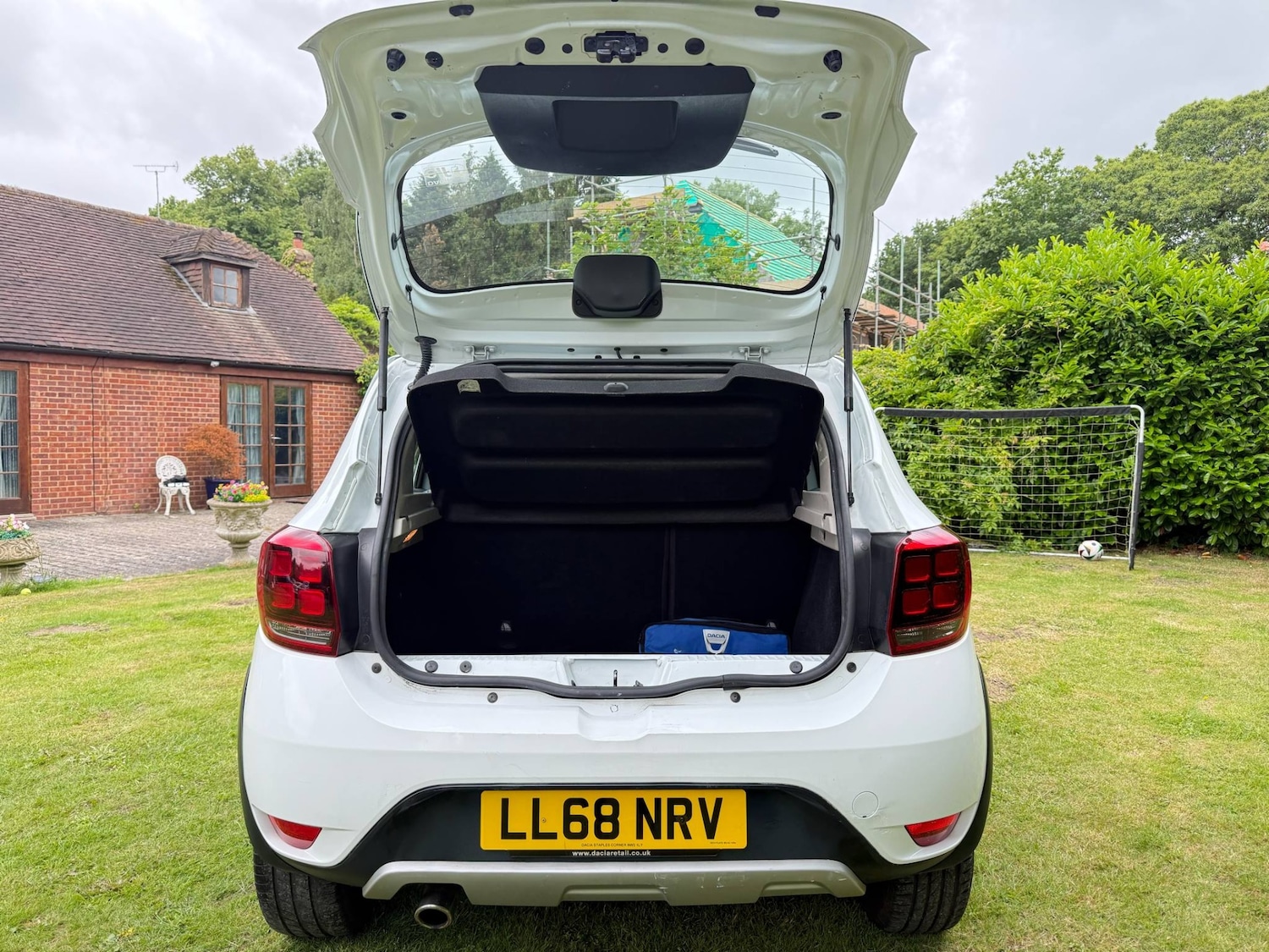 Used Dacia Sandero Stepway 2018 for sale - 77165069: Photo 17