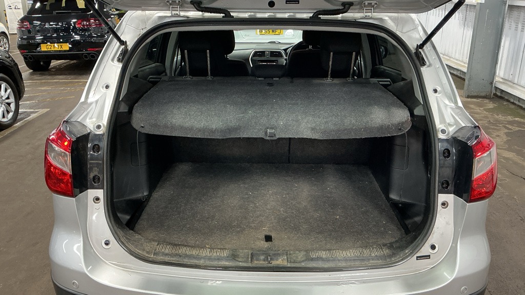 Used Suzuki SX4 S-Cross 2015 for sale - 76921962: Photo 11