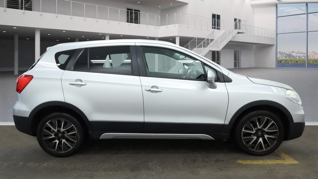Used Suzuki SX4 S-Cross 2015 for sale - 76921962: Photo 6
