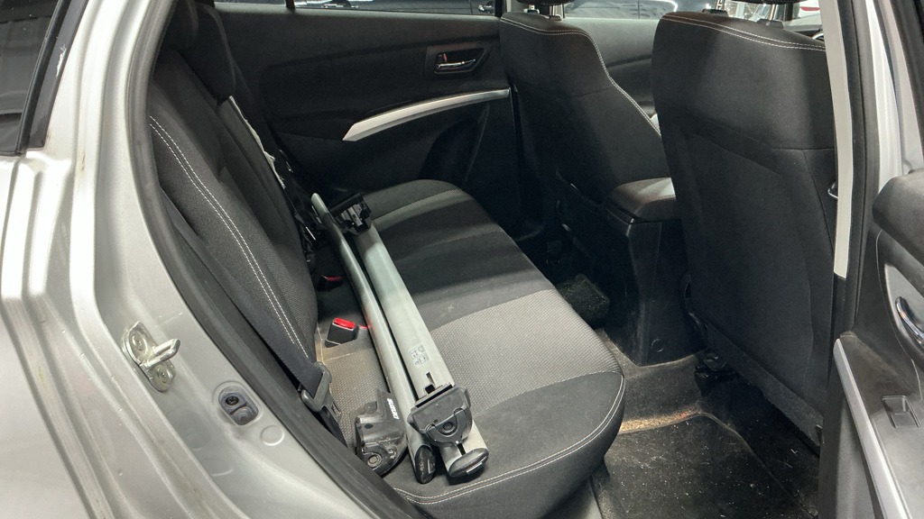 Used Suzuki SX4 S-Cross 2015 for sale - 76921962: Photo 8