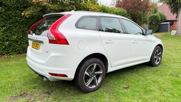 Used Volvo XC60 2015 for sale - 76234220: Photo 6