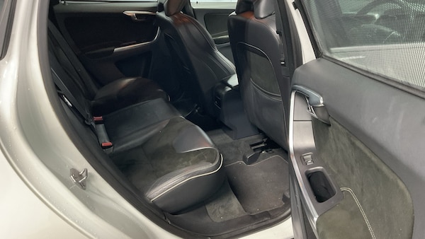 Used Volvo XC60 2015 for sale - 76234220: Photo 8