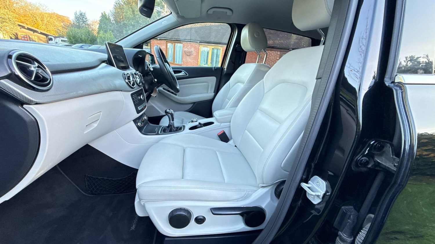 Used Mercedes-Benz B Class 2016 for sale - 76508317: Photo 13