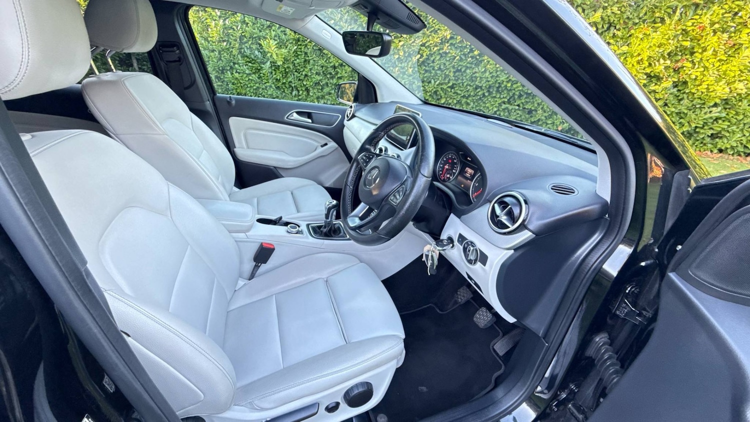 Used Mercedes-Benz B Class 2016 for sale - 76508317: Photo 8