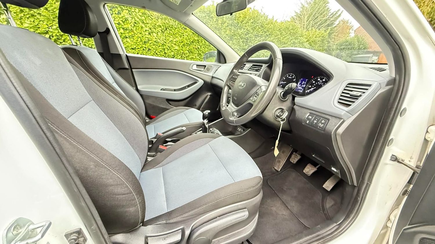 Used Hyundai i20 2017 for sale - 77564243: Photo 9