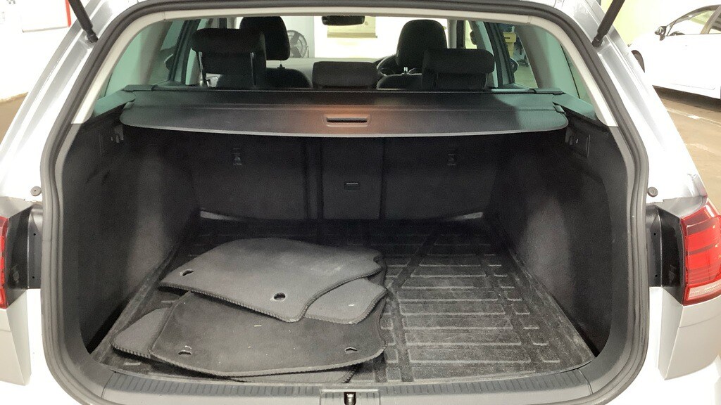 Used Volkswagen Golf 2020 for sale - 76436379: Photo 11