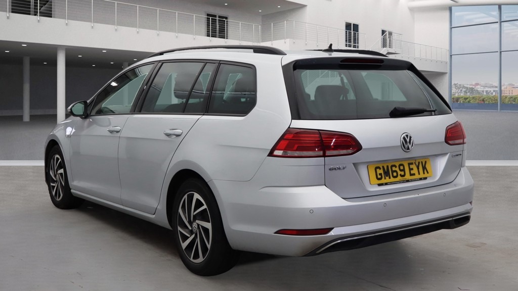 Used Volkswagen Golf 2020 for sale - 76436379: Photo 4