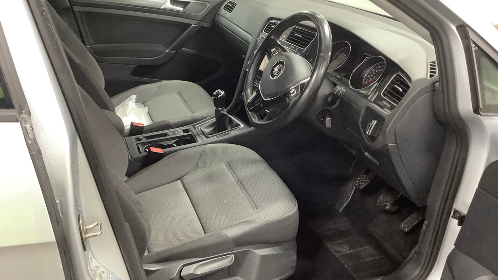 Used Volkswagen Golf 2020 for sale - 76436379: Photo 7
