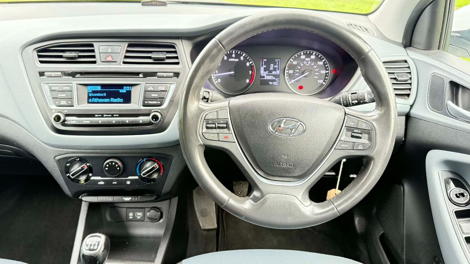 Used Hyundai i20 2017 for sale - 76682529: Photo 10