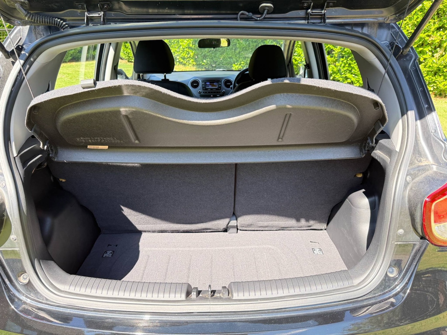 Used Hyundai i10 2018 for sale - 77779344: Photo 18