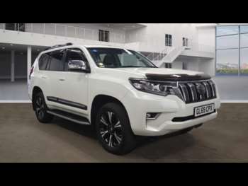 2019 (69) - 2.8 D-4D Invincible 5dr Auto 7 Seats