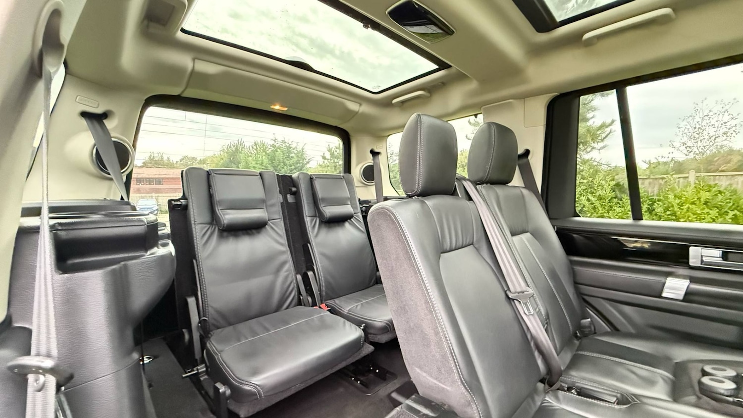 Used Land Rover Discovery 2016 for sale - 76598347: Photo 14