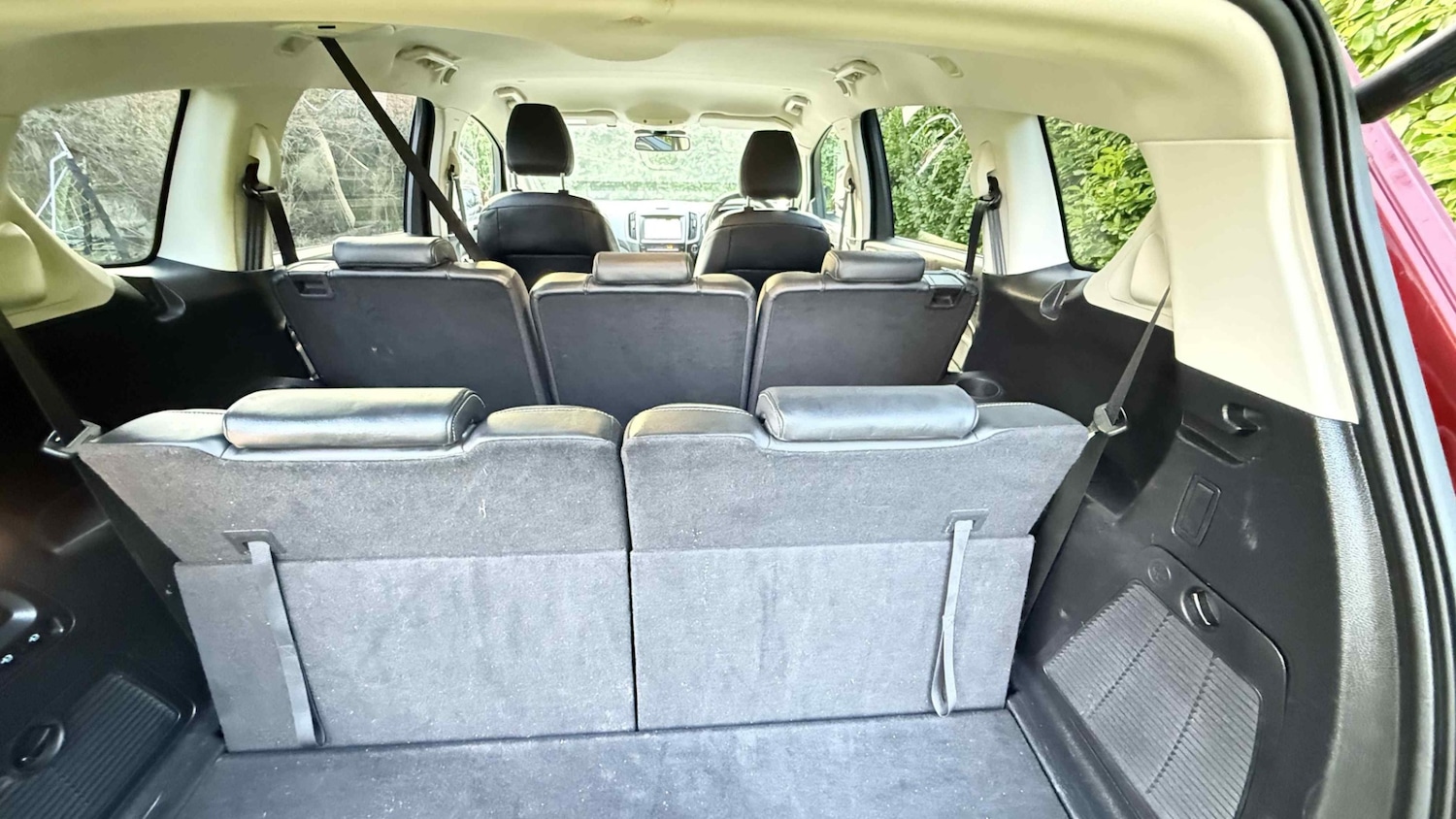 Used Ford S-Max 2017 for sale - 76941113: Photo 19