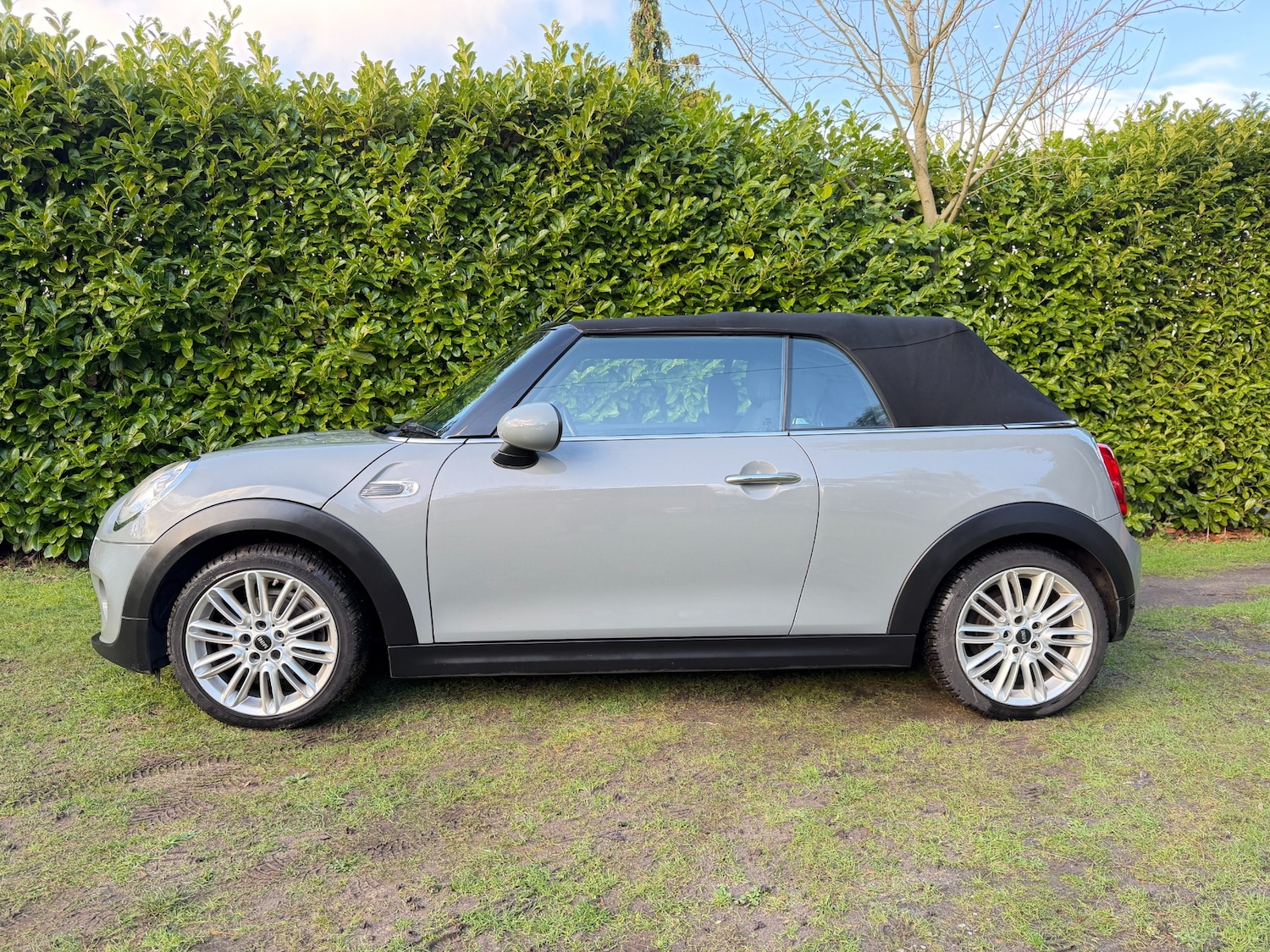 Used MINI Convertible 2017 for sale - 77394925: Photo 4