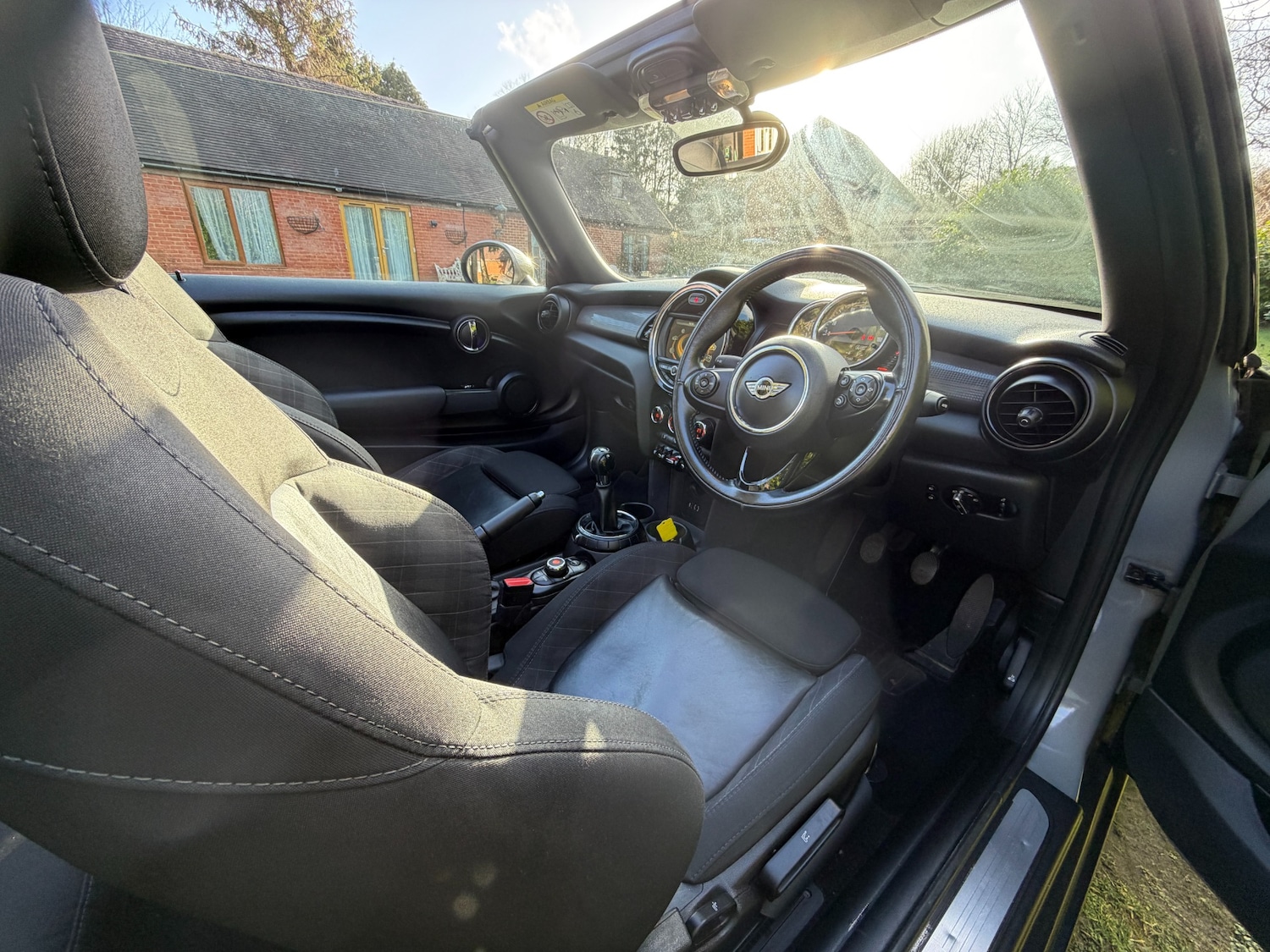 Used MINI Convertible 2017 for sale - 77394925: Photo 8