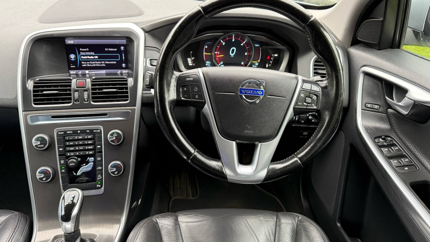 Used Volvo XC60 2014 for sale - 75984691: Photo 15