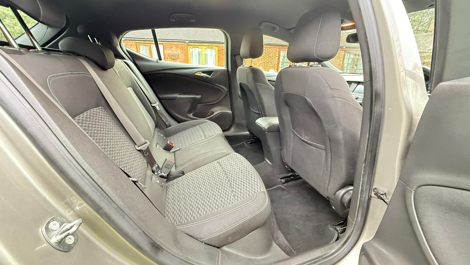 Used Vauxhall Astra 2016 for sale - 77170624: Photo 10