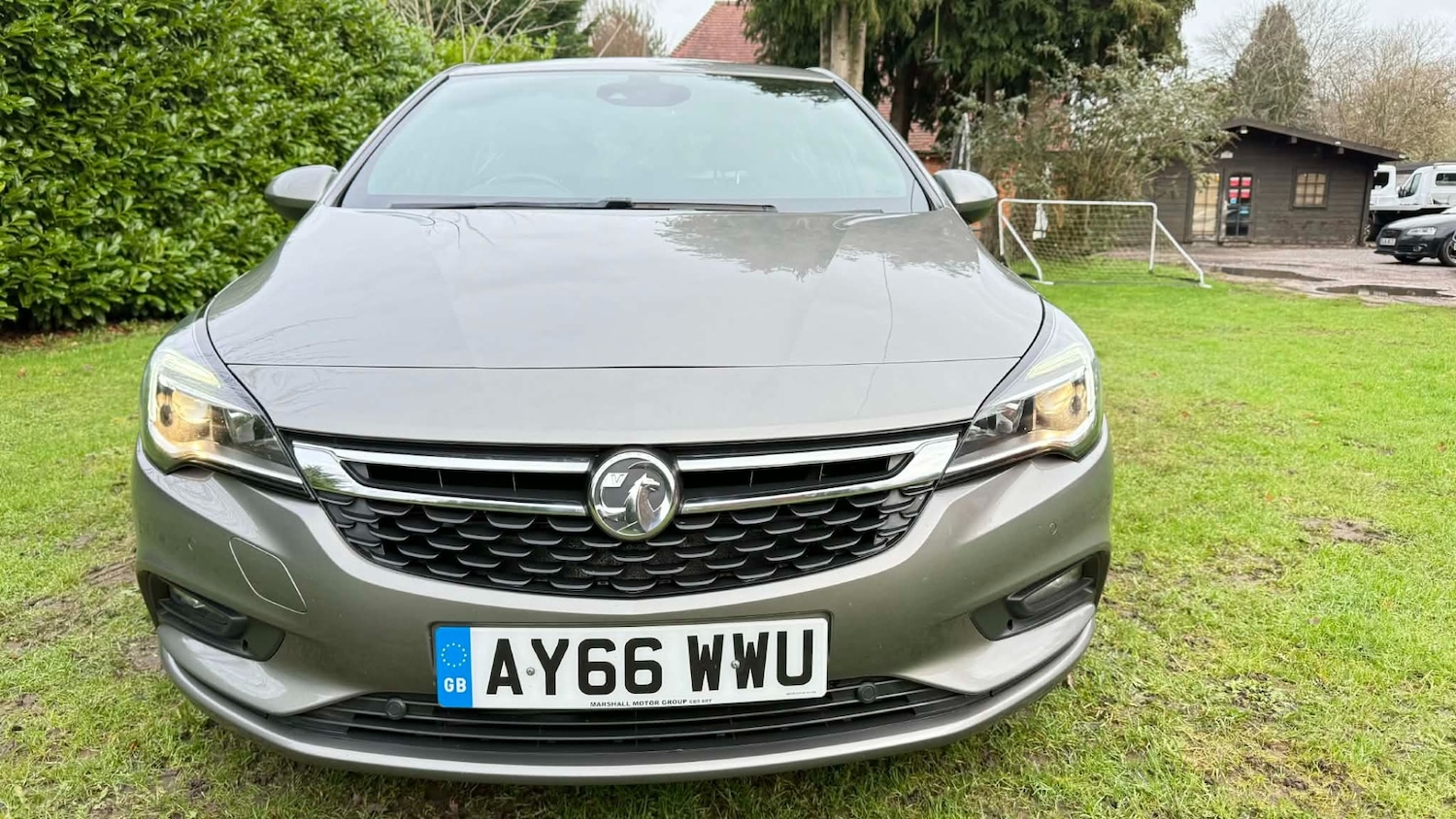 Used Vauxhall Astra 2016 for sale - 77170624: Photo 2