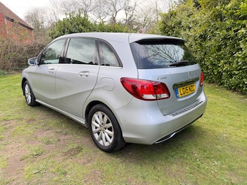 Used Mercedes-Benz B Class 2015 for sale - 79500239: Photo